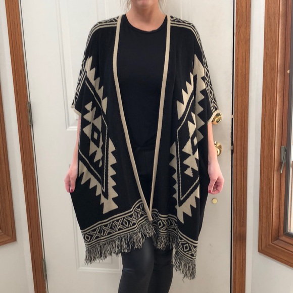 Knit Blanket Open Front Poncho - Picture 3 of 4